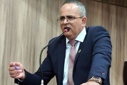 O vereador Sardinha, que discutiu com a esposa em gabinete 