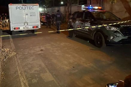 Menor estava em carro roubado e tentou atirar nos policiais, quando foi baleado e morto