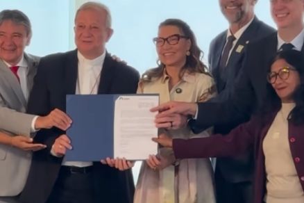 Arcebispo Dom Mrio Antnio e a primeira-dama Janja Lula da Silva