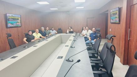 Investimentos estruturantes como a duplicao da BR-163, a expanso da malha rodoviria e a futura ferrovia estadual foram apresentados para a comitiva 