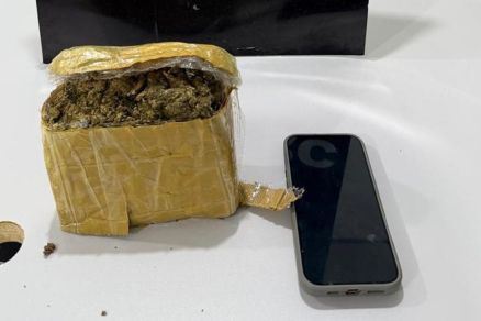 Droga, tipo skunk (supermaconha), encontrada na casa de alvo de aoperao