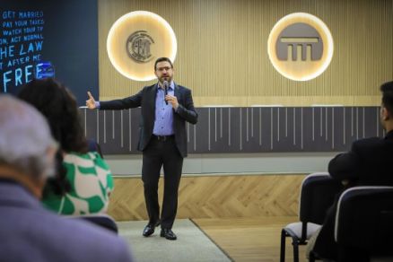 O 14 mdulo do MBA em Gesto de Cidades foi conduzido pelo ex-oficial da ABIN, Filipe Soares