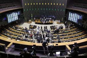 Janela leva ao menos 114 deputados a trocar de partido para elei��o
