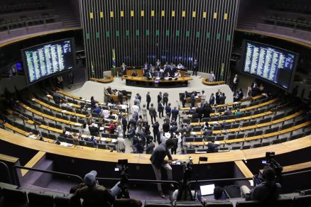 Discusso e votao de propostas legislativas na Cmara dos Deputados 