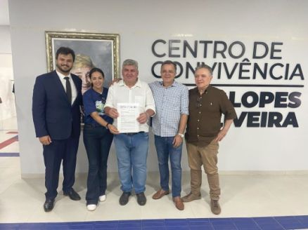 Conselheiro Antonio Joaquim participou da inaugurao do lar dos idosos, em Barra do Gara