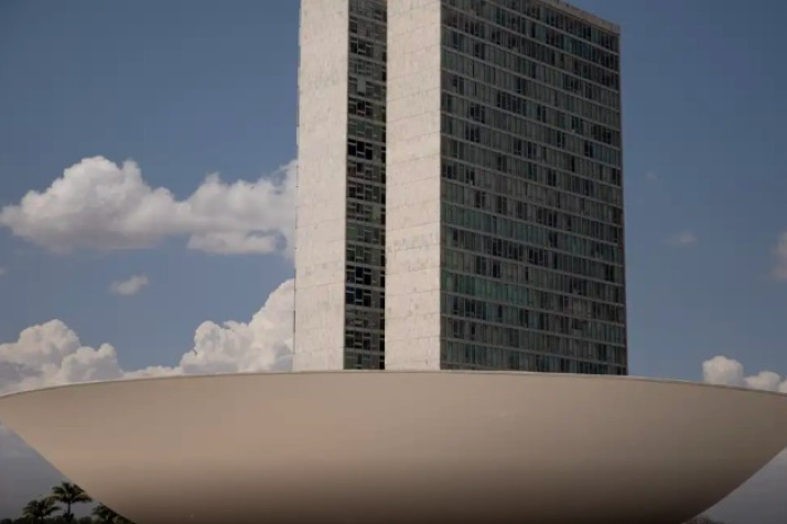 Volume de emendas supera or�amento da maioria dos estados