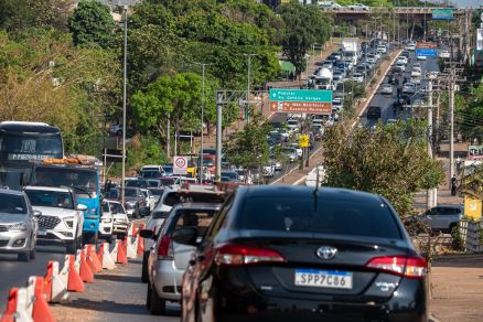 Tr�nsito registrado na Avenida Miguel Sutil, devido obras na Capital
