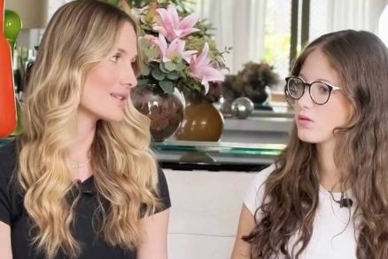 Schynaider Moura posa com a filha nas redes sociais 