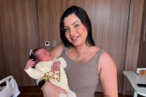 Influencer consegue mudar nome da filha aps arrependimento