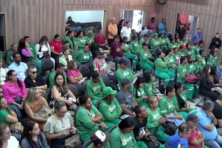 Trabalhadores da terceirizada lotaram o plenrio da Cmara Municipal