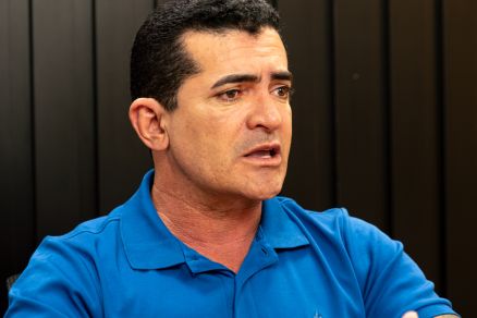 O deputado estadual Elizeu Nascimento, que aparece de sunga no Instagram