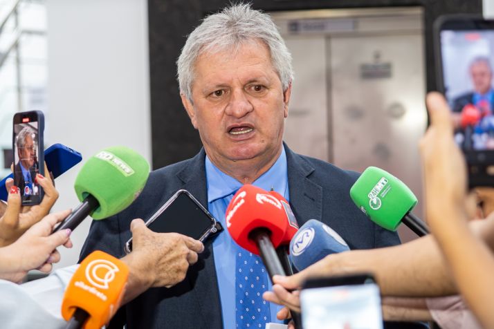 L�der de Mendes defende que Uni�o lance nome: 