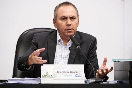 O vereador Dilemrio Alencar, que  o relator da CPI e redige o relatrio final