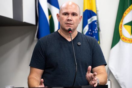 O prefeito Abilio Brunini, que admite escalonar servidores 