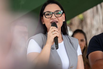 A primeira-dama Samantha Iris, que deve disputar vaga na Assembleia Legislativa em 2026