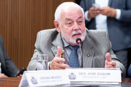 O presidente do Tribunal de Justia de Mato Grosso, desembargador Jos Zuquim