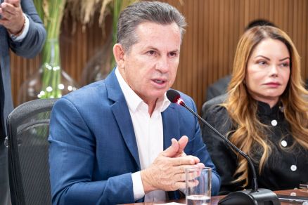 O governador Mauro Mendes e a primeira-dama Virginia Mendes, que  cotada para disputar como deputada federal