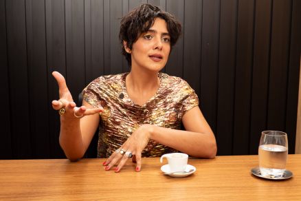 A cantora e atriz Mariana Bandan, natural de Cuiab mas vive da sua arte em Portugal