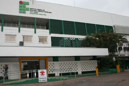 Fachada da IFMT - Campus Cuiab, onde caso de professor acusado de assdio  investigado