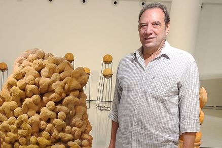 Curador e crtico de arte, Laudenir Gonalves 