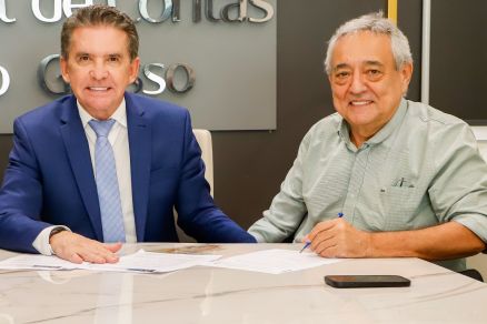 O presidente do TCE, Srgio Ricardo, e o secretrio de Estado de infraestrutura, Marcelo de Oliveira