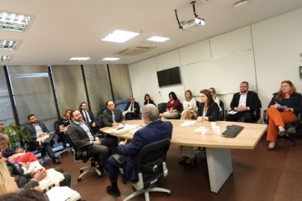 O conselheiro Guilherme Antonio Maluf coordenou reunio do Comit Tcnico de Sade do IRB e do projeto Sade da Atricon