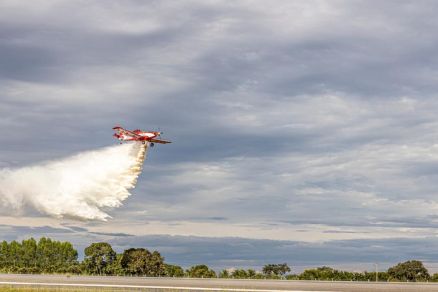 Corpo de Bombeiros Militar de MT combatendo focos de incndio 