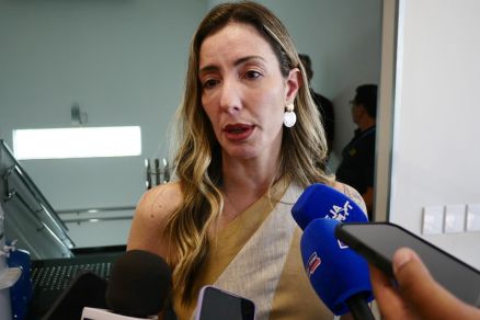 A secretria de Ordem Pblica da Capital, Juliana Palhares, que fechou depsito clandestino em Cuiab