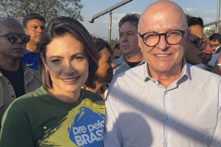 A ex-primeira-dama Michelle Bolsonaro e o vice-governador Otaviano Pivetta