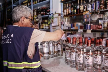 Atuao da vigilncia sanitria nos bares e restaurantes da cidade de So Paulo
