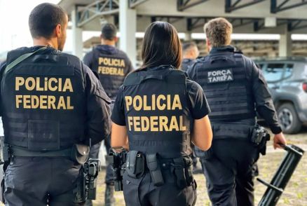 Agentes da PF durante deglarao de fase da Operao Sisamnes
