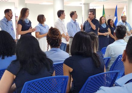Objetivo  fortalecer o dilogo com gestores, professores e estudantes por meio de escuta ativa