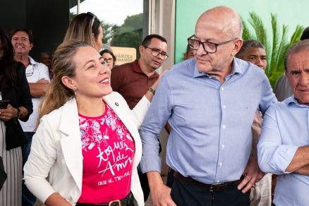 A prefeita Fl�via Moretti participou de um evento com o vice-governador Otaviano Pivetta