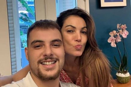 Patrcia Poeta posa com filho, Felipe 