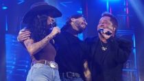 Castela e Z Felipe fazem participao especial em show de Leonardo