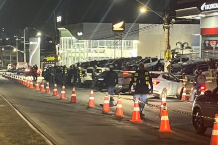 Operao Lei Seca prende oito condutores na Avenida da FEB em VG