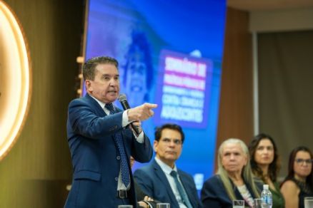 Presidente do TCE-MT, conselheiro Srgio Ricardo, na abertura do Seminrio de Polticas Pblicas de Enfrentamento  Violncia Contra Crianas e Adolescentes