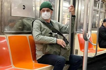 Tom Hanks no metr de Nova York