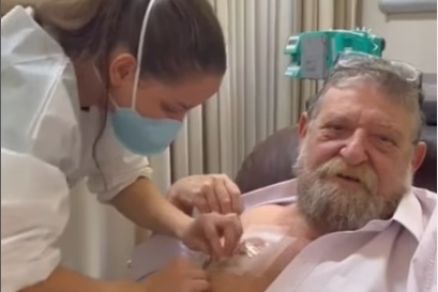 Deputado Federal Nelson Barbudo, durante sesso de quimioterapia 
