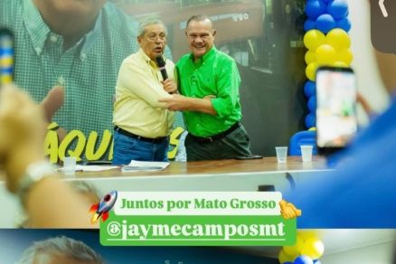 O senador Wellington Fagundes e o senador Jayme Campos durante evento