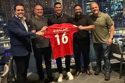 O prefeito de Cuiab Abilio Brunini, que encontrou o jogador cuiabano Rikelme em Dubai