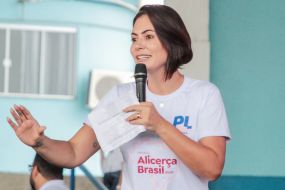 Carlos declara apoio � candidatura de Michelle; ela desconversa
