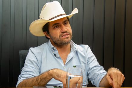Pr-candidato a deputado federal, o produtor rural Thiago Boava, que  vivo da ex-deputada Amlia Barros 