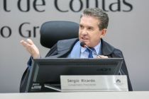 Srgio Ricardo destaca PEC que consolida tribunais de contas como instituies permanentes da Repblica
