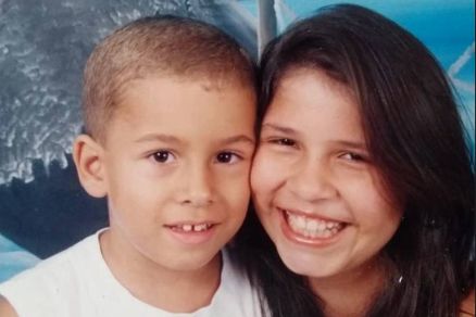 Marlia Mendona e o irmo, Joo Gustavo, ainda jovens -