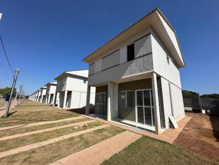 Casas do programa SER Famlia Habitao, modalidade Entrada Facilitada, no Pedra 90, em Cuiab