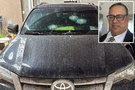 A SW4 do advogado Jos de Oliveira (detalhe), aps ataque a tiros em Paranatinga 