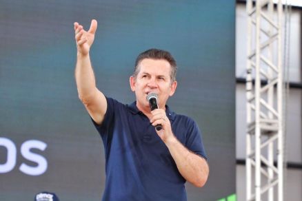 O governador Mauro Mendes, em evento da Stock Car