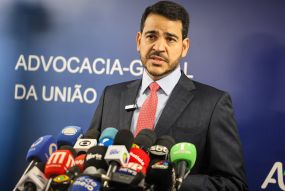 Messias aguarda sabatina para STF dez anos ap�s Lava Jato