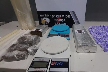 Drogas apreendidas com suspeitos de  trfico de drogas